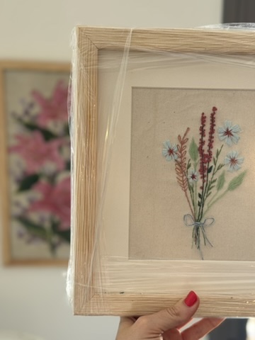 זר פרחים רקום